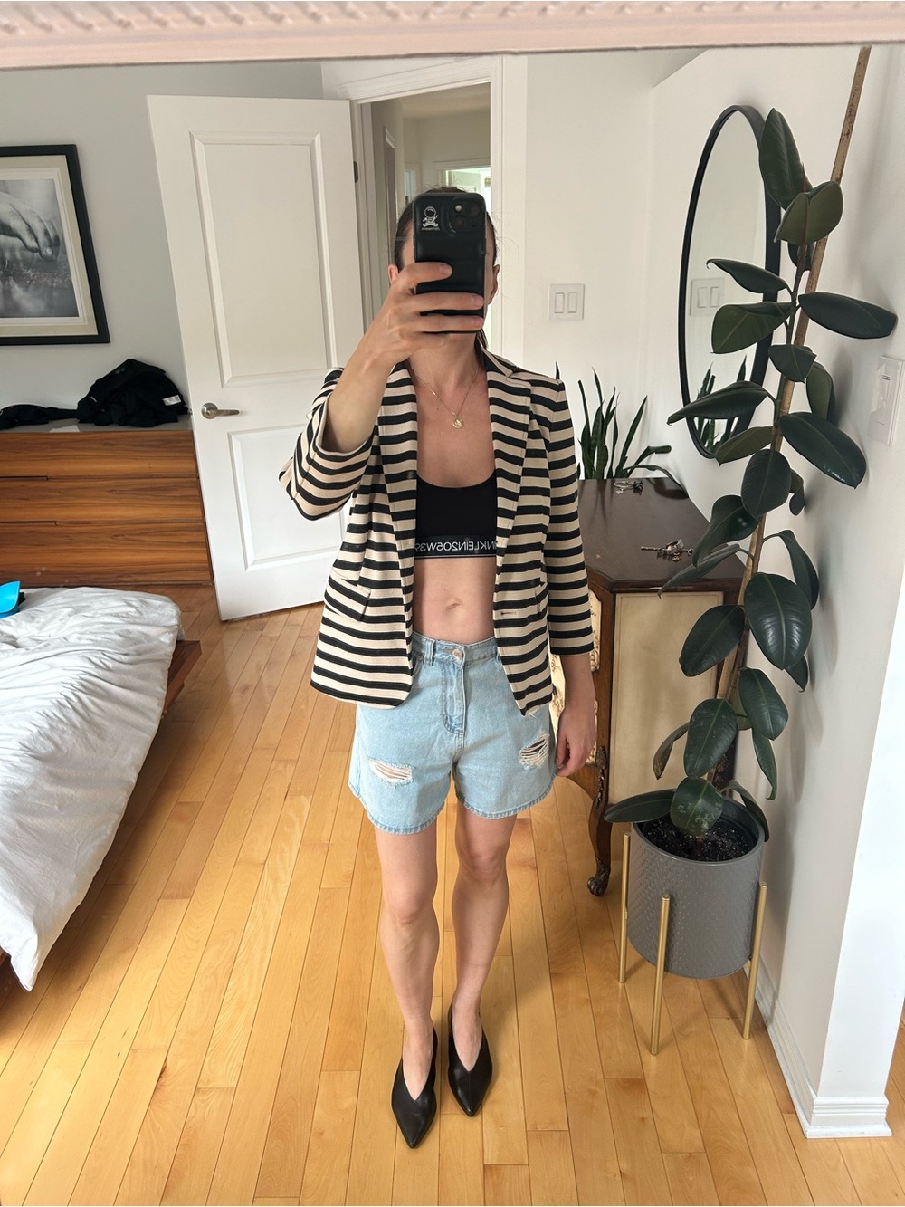 MaxMara Black and Cream Striped Tailored Blazer SMALL - Picture 2 of 12